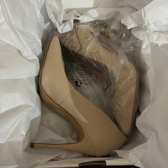 Aldo - Picture 3 of 5